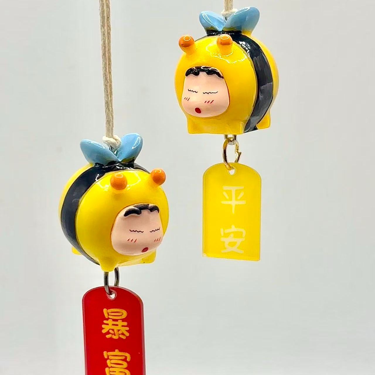 Crayon Shin-chan Bee Cosplay F - огляд і ціна Car Accessories Decoration