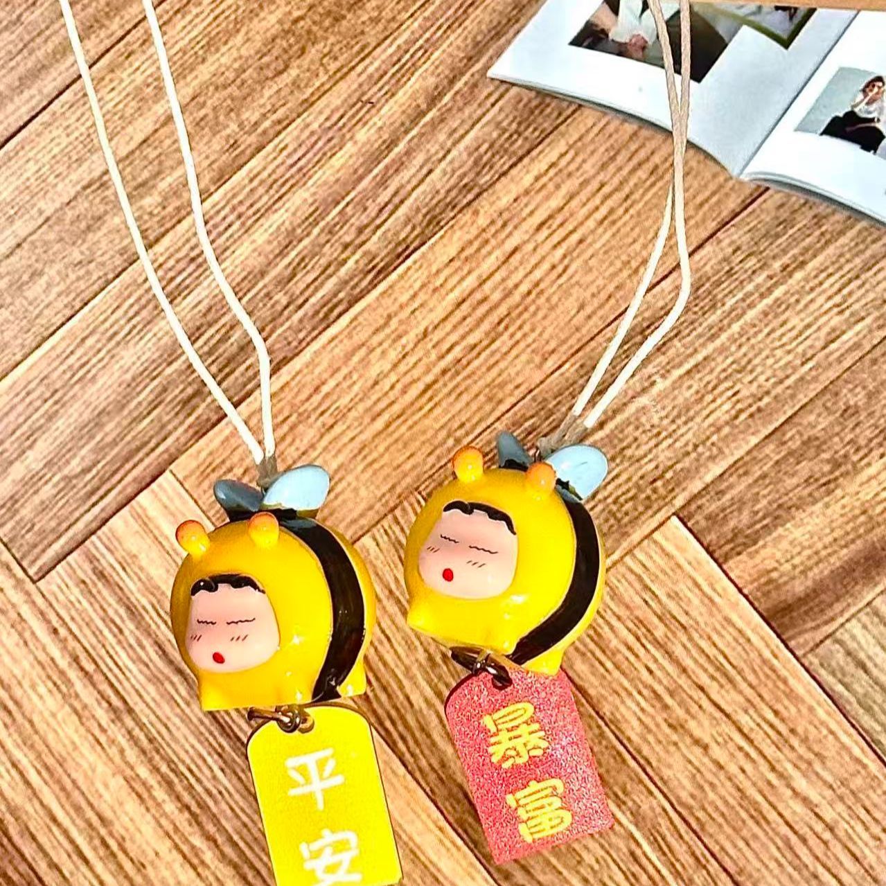 Crayon Shin-chan Bee Cosplay F - огляд і ціна Car Accessories Decoration