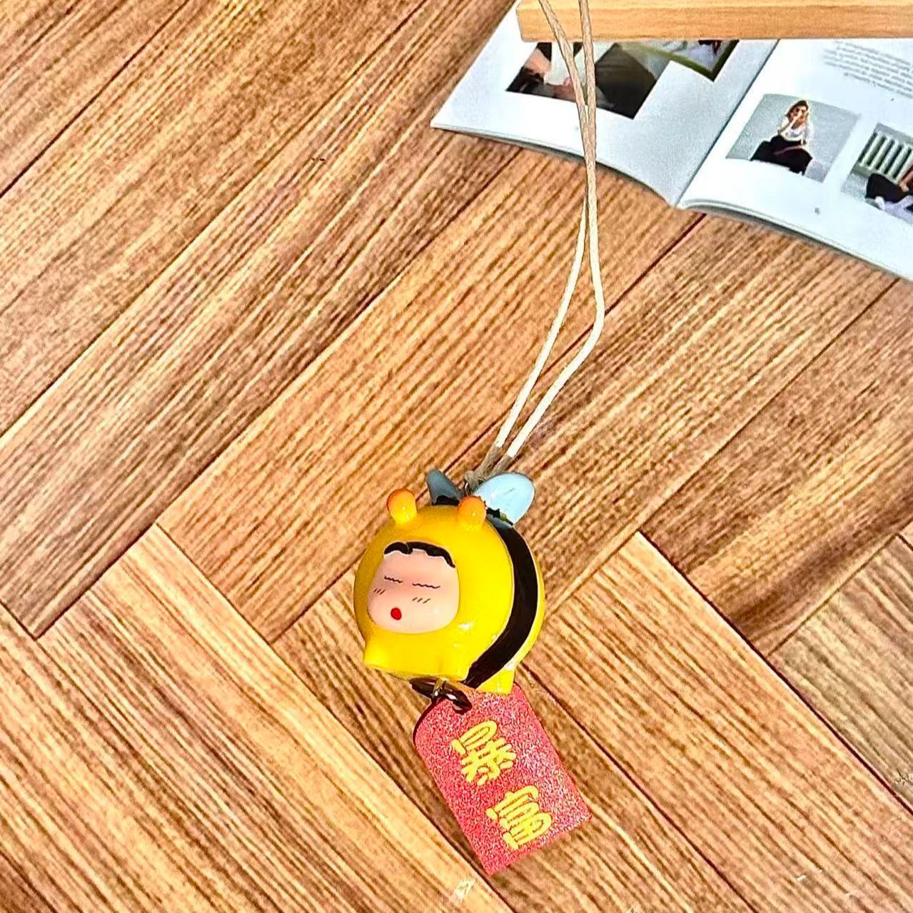 Crayon Shin-chan Bee Cosplay F - огляд і ціна Car Accessories Decoration